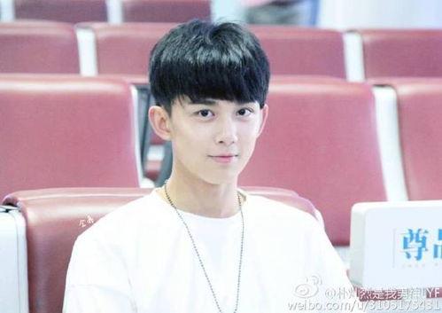迪丽热巴主题桌面锁屏 
